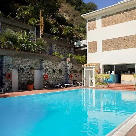 Hotiday Collection - 4* Taormina