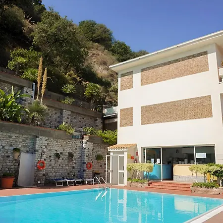 Hotiday Collection - 4* Taormina