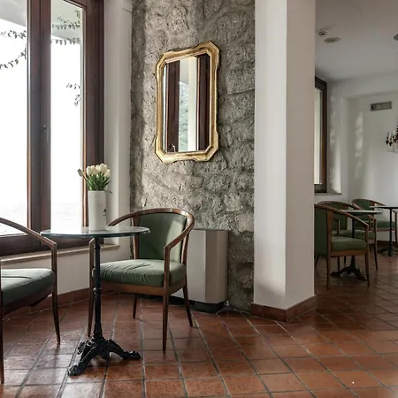 Hotel Hotiday Collection -