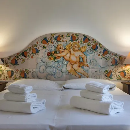 Hotiday Collection - Hotel 4*
